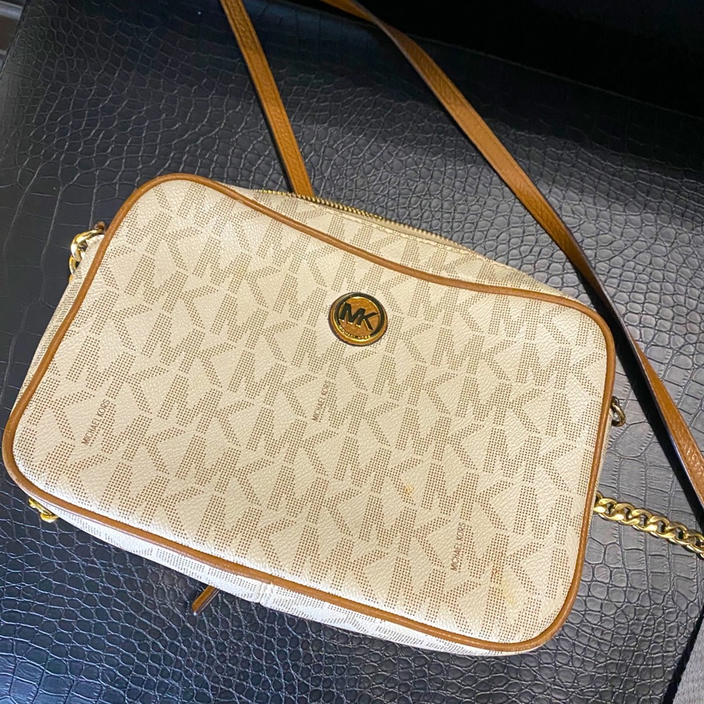 Michael kors purse